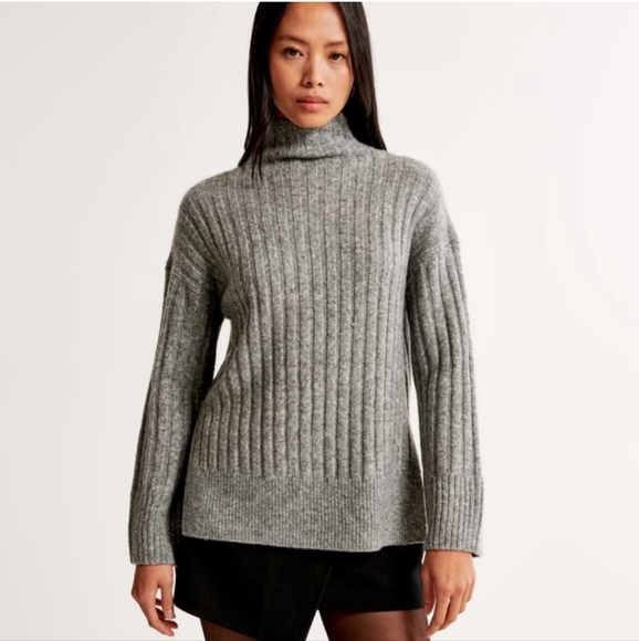 Abercrombie Chunky Ribbed Funnel Neck Sweater - Picture 1 of 10